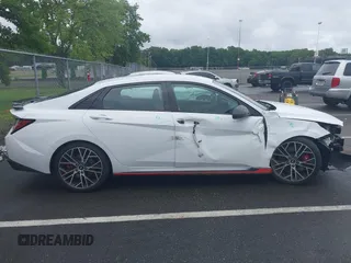 2022 Hyundai Elantra z VIN KMHLW4AK3NU005675, wystawiony jako IAAI lot #39829654 z przebiegiem 26 630 mil mil oraz . Historia ofert i sprzedaży dostępna na DreamBid. Obrazek 13.