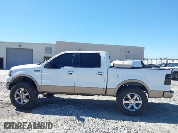 2005 Ford F-150 XLT with VIN 1FTPW12525KF04265, listed as a IAAI auction lot 41863650 with 215,895 mi miles. Bid and sale history available at carsss.com. Image 14.