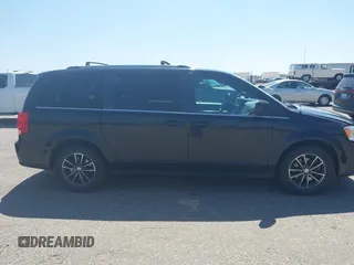 2018 Dodge Grand Caravan SXT z VIN 2C4RDGCG2JR343705, wystawiony jako IAAI lot #42324266 z przebiegiem 170 018 mil mil oraz . Historia ofert i sprzedaży dostępna na DreamBid. Obrazek 13.