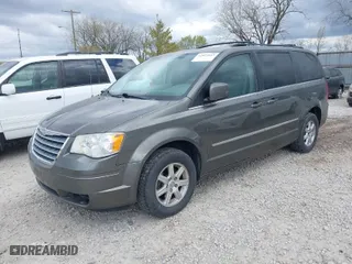 2010 Chrysler Town & Country Touring with VIN 2A4RR5D11AR194116, listed as a IAAI auction lot 42025043 with 197,826 mi miles. Bid and sale history available at carsss.com. Image 2.
