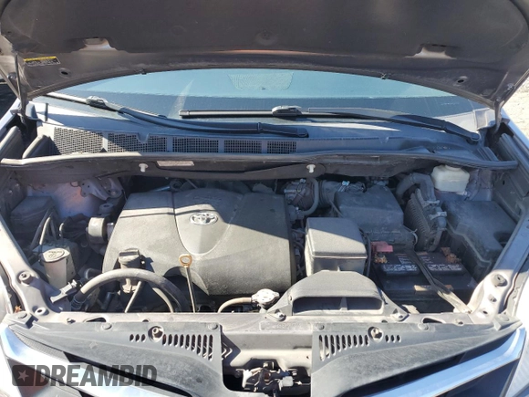 2019 Toyota Sienna LE Auto Access Seat with VIN 5TDKZ3DCXKS997321, listed as a Copart auction lot 47957045 with 127,598 mi miles and Salvage Title. Bid and sale history available at DreamBid. Image 11.