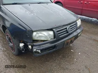 1997 Volkswagen Jetta с VIN 3VWRA81H2VM066641, выставлен на аукционе IAAI как лот 41824550 с пробегом 255 075 миль миль и . История ставок и продаж доступна на DreamBid. Изображение 6.