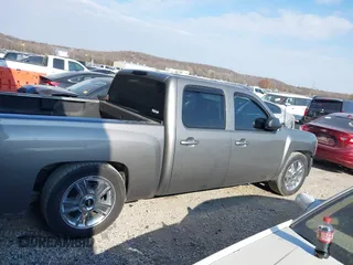 2013 Chevrolet Silverado 1500 LT with VIN 3GCPCSE08DG283985, listed as a IAAI auction lot 40983482 with 118,615 mi miles and . Bid and sale history available at DreamBid. Image 14.