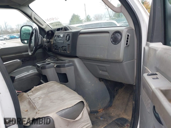 2009 Ford Econoline Cargo with VIN 1FTNS24L59DA67893, listed as a IAAI auction lot 41890311 with 192,903 mi miles and . Bid and sale history available at DreamBid. Image 5.