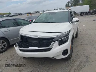 2022 Kia Seltos S z VIN KNDEU2AA1N7300108, wystawiony jako IAAI lot #41971007 z przebiegiem 18 606 mil mil oraz . Historia ofert i sprzedaży dostępna na DreamBid. Obrazek 12.