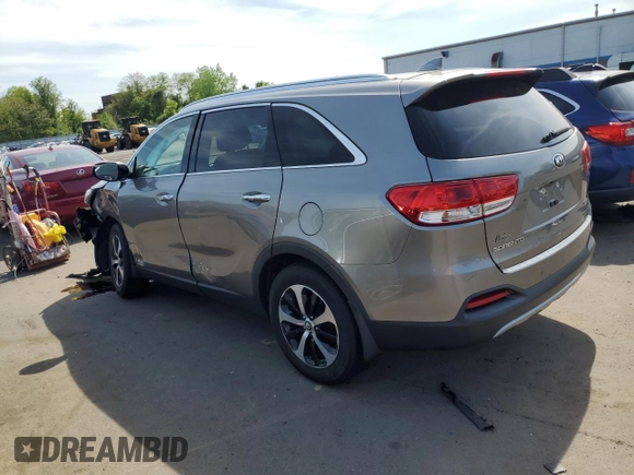 2017 Kia Sorento EX z VIN 5XYPHDA56HG232245, wystawiony jako Copart lot #56305625 z przebiegiem 76 947 mil mil oraz Szkoda całkowita • Salvage title. Historia ofert i sprzedaży dostępna na DreamBid. Obrazek 2.
