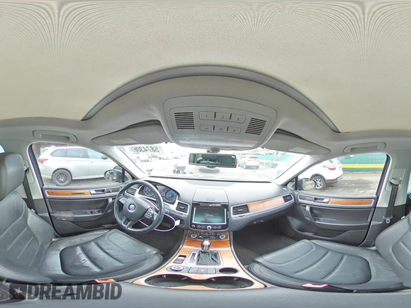2011 Volkswagen Touareg Lux z VIN WVGFK9BP4BD001551, wystawiony jako Copart lot #58743065 z przebiegiem 142 661 mil mil oraz Szkoda całkowita • Salvage title. Historia ofert i sprzedaży dostępna na DreamBid. Obrazek 15.