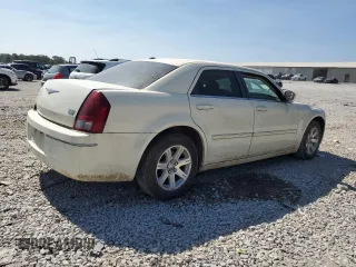 2007 Chrysler 300 Signature with VIN 2C3KA53G87H702573, listed as a Copart auction lot 70526494 with 170,843 mi miles and Salvage Title. Bid and sale history available at carsss.com. Image 3.