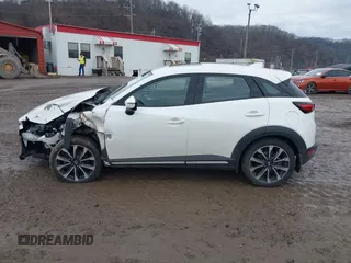 2019 Mazda CX-3 Grand Touring with VIN JM1DKFD76K0426879, listed as a IAAI auction lot 41669200 with 31,881 mi miles. Bid and sale history available at carsss.com. Image 14.