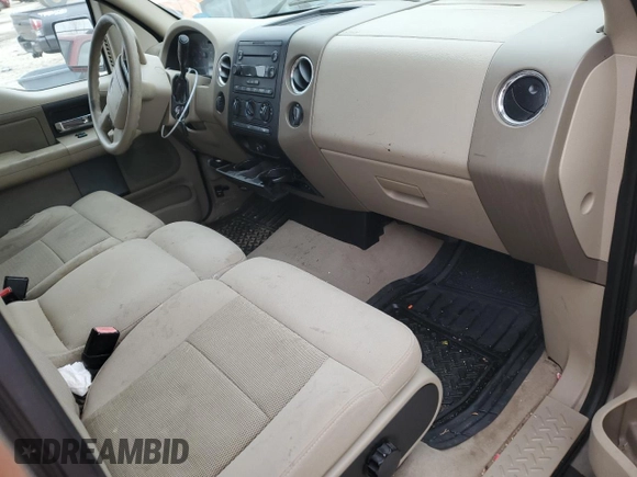 2004 Ford F-150 XL with VIN 1FTRF14544NB37582, listed as a Copart auction lot 84942244 with 280,603 mi miles and Clean Title. Bid and sale history available at DreamBid. Image 10.