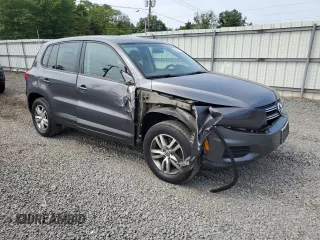 2013 Volkswagen Tiguan S с VIN WVGBV3AX6DW592011, выставлен на аукционе Copart как лот 59802095 с пробегом 112 485 миль миль и Списание • Salvage title. История ставок и продаж доступна на DreamBid. Изображение 4.