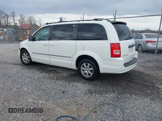 2010 Chrysler Town & Country Touring with VIN 2A4RR5D17AR463316, listed as a IAAI auction lot 42075932 with 260,617 mi miles. Bid and sale history available at carsss.com. Image 3.