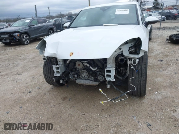 2023 Porsche Cayenne z VIN WP1AA2AY1PDA01984, wystawiony jako IAAI lot #41946680 z przebiegiem 16 121 mil mil oraz . Historia ofert i sprzedaży dostępna na DreamBid. Obrazek 6.