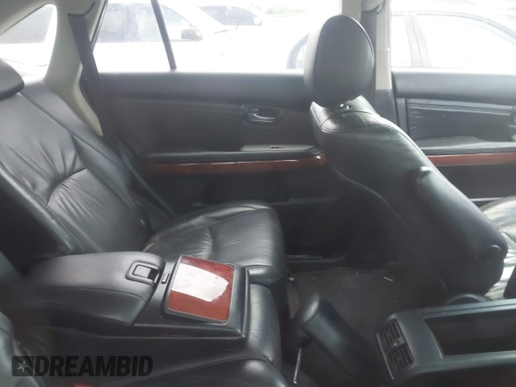 2004 Lexus RX 330 z VIN JTJGA31U740015533, wystawiony jako IAAI lot #41960739 z przebiegiem 231 039 mil mil oraz . Historia ofert i sprzedaży dostępna na DreamBid. Obrazek 8.