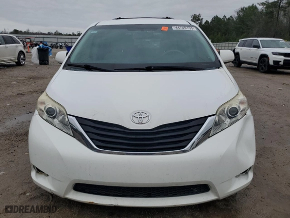 2011 Toyota Sienna LE AAS with VIN 5TDKK3DC5BS142773, listed as a Copart auction lot 44749155 with 165,790 mi miles and Salvage Title. Bid and sale history available at carsss.com. Image 5.