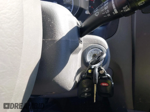 2006 Hyundai Tucson GL with VIN KM8JM72B56U324168, listed as a IAAI auction lot 42146955 with 206,919 mi miles. Bid and sale history available at carsss.com. Image 11.