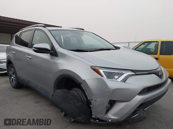 2018 Toyota RAV4 XLE with VIN 2T3WFREV7JW481136, listed as a IAAI auction lot 41545502 with 45,610 mi miles. Bid and sale history available at carsss.com. Image 6.