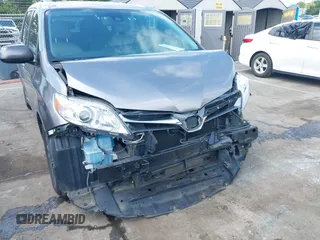 2018 Toyota Sienna XLE Auto Access Seat с VIN 5TDYZ3DC6JS939876, выставлен на аукционе IAAI как лот 42347926 с пробегом 81 086 миль миль и . История ставок и продаж доступна на DreamBid. Изображение 6.