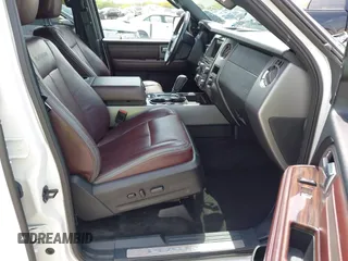 2017 Ford Expedition Max Platinum z VIN 1FMJK1MT2HEA11116, wystawiony jako IAAI lot #42060629 z przebiegiem 83 715 mil mil oraz . Historia ofert i sprzedaży dostępna na DreamBid. Obrazek 5.