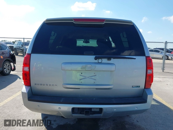 2012 Chevrolet Suburban LT with VIN 1GNSCJE01CR220186, listed as a IAAI auction lot 41476520 with 117,714 mi miles and . Bid and sale history available at DreamBid. Image 17.