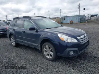 2014 Subaru Outback 2.5i Premium with VIN 4S4BRBDC4E3214134, listed as a IAAI auction lot 42004743 with 206,285 mi miles. Bid and sale history available at carsss.com. Image 1.