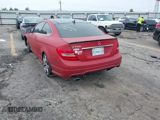 2013 Mercedes-Benz C 250 с VIN WDDGJ4HB7DG051801, выставлен на аукционе IAAI как лот 42419210 с пробегом 78 241 миль миль и . История ставок и продаж доступна на DreamBid. Изображение 3.