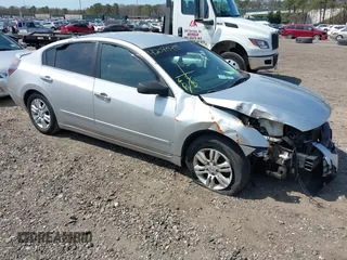 2010 Nissan Altima 2.5 S with VIN 1N4AL2AP2AN437026, listed as a IAAI auction lot 42040459 with 193,224 mi miles. Bid and sale history available at carsss.com. Image 1.