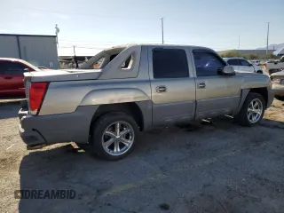 2002 Chevrolet Avalanche z VIN 3GNEC13T62G249465, wystawiony jako Copart lot #58482255 z przebiegiem 209 864 mil mil oraz Czysty tytuł • Clean title. Historia ofert i sprzedaży dostępna na DreamBid. Obrazek 3.