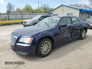 2013 Chrysler 300 z VIN 2C3CCAAG0DH618804, wystawiony jako Copart lot #52636825 z przebiegiem 165 353 mil mil oraz Szkoda całkowita • Salvage title. Historia ofert i sprzedaży dostępna na DreamBid. Obrazek 1.