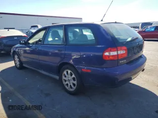 2004 Volvo V40 z VIN YV1VW27524F027635, wystawiony jako Copart lot #76744664 z przebiegiem 130 302 mil mil oraz Tytuł czysty. Historia ofert i sprzedaży dostępna na DreamBid. Obrazek 2.