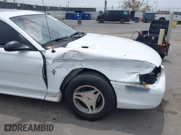 1998 Ford Mustang with VIN 1FAFP4045WF152304, listed as a IAAI auction lot 42378956 with 200,921 mi miles and . Bid and sale history available at DreamBid. Image 6.