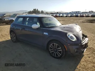 2020 MINI Hardtop Cooper S z VIN WMWXR5C04L2M16068, wystawiony jako Copart lot #53107645 z przebiegiem 43 810 mil mil oraz Szkody całkowita. Historia ofert i sprzedaży dostępna na DreamBid. Obrazek 4.