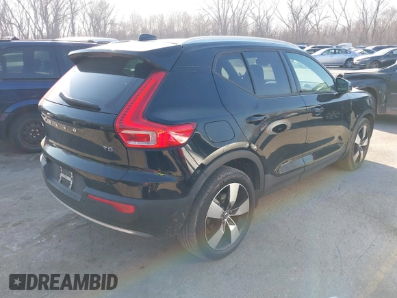 2020 Volvo XC40 Momentum with VIN YV4162UK5L2196730, listed as a IAAI auction lot 41777418 with 43,465 mi miles and . Bid and sale history available at DreamBid. Image 4.