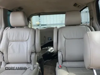 2010 Toyota Sienna XLE z VIN 5TDDK4CC8AS033402, wystawiony jako Copart lot #79083354 z przebiegiem 226 956 mil mil oraz Szkoda całkowita • Salvage title. Historia ofert i sprzedaży dostępna na DreamBid. Obrazek 10.
