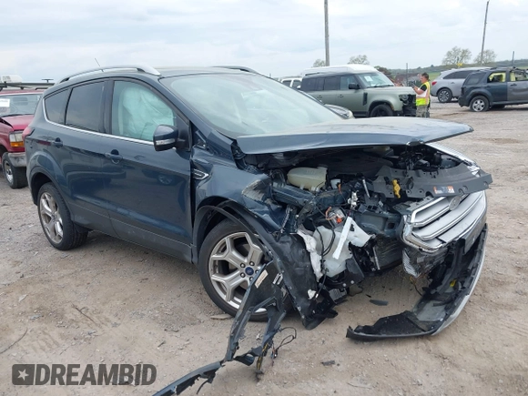 2019 Ford Escape Titanium with VIN 1FMCU9J95KUC19062, listed as a IAAI auction lot 42112188 with 26,100 mi miles. Bid and sale history available at carsss.com. Image 1.
