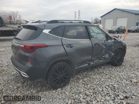 2023 Kia Seltos Nightfall with VIN KNDEUCA28P7370612, listed as a Copart auction lot 43581925 with 34,588 mi miles and Salvage Title. Bid and sale history available at carsss.com. Image 3.
