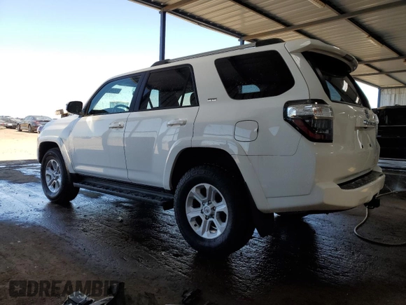 2022 Toyota 4Runner SR5 z VIN JTEMU5JR7N6001436, wystawiony jako Copart lot #58497904 z przebiegiem 48 364 mil mil oraz Czysty tytuł • Clean title. Historia ofert i sprzedaży dostępna na DreamBid. Obrazek 2.
