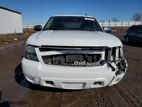 2010 Chevrolet Avalanche LT with VIN 3GNVKFE08AG174253, listed as a Copart auction lot 46571525 with 221,983 mi miles and Clean Title. Bid and sale history available at carsss.com. Image 5.
