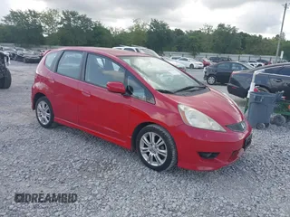 2009 Honda Fit Sport с VIN JHMGE88489C003132, выставлен на аукционе IAAI как лот 42435630 с пробегом 105 487 миль миль и . История ставок и продаж доступна на DreamBid. Изображение 1.