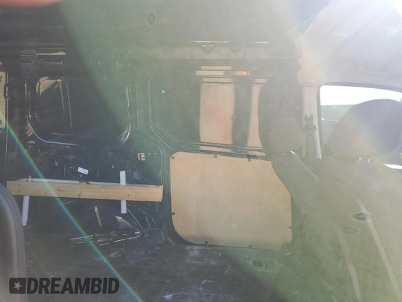 2014 Ford Transit Connect XL с VIN NM0LE7E71E1166393, выставлен на аукционе Copart как лот 87071324 с пробегом 15 302 миль миль и Списание • Salvage title. История ставок и продаж доступна на DreamBid. Изображение 11.