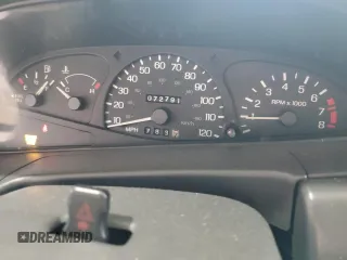 2000 Ford Escort ZX2 z VIN 3FAKP1131YR189603, wystawiony jako Copart lot #58669905 z przebiegiem 72 791 mil mil oraz Czysty tytuł • Clean title. Historia ofert i sprzedaży dostępna na DreamBid. Obrazek 9.