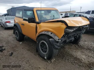 2022 Ford Bronco with VIN 1FMDE5CHXNLA76215, listed as a Copart auction lot 84755114 with 0 mi miles and Salvage Title. Bid and sale history available at carsss.com. Image 4.