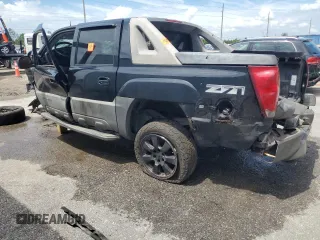 2005 Chevrolet Avalanche Z71 with VIN 3GNEK12Z95G259632, listed as a Copart auction lot 70786614 with 0 mi miles and Non Repairable. Bid and sale history available at carsss.com. Image 2.
