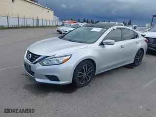 2018 Nissan Altima 2.5 SL with VIN 1N4AL3AP8JC216628, listed as a IAAI auction lot 41789254 with 135,965 mi miles. Bid and sale history available at carsss.com. Image 17.