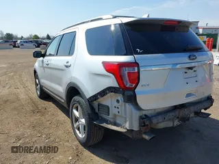 2017 Ford Explorer XLT with VIN 1FM5K8D85HGC53358, listed as a IAAI auction lot 42042665 with 97,807 mi miles and . Bid and sale history available at carsss.com. Image 3.