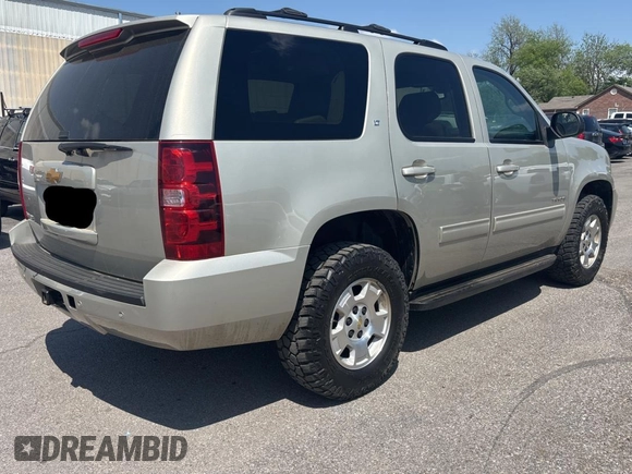 2014 Chevrolet Tahoe LT с VIN 1GNSKBE01ER228400, выставлен на аукционе Copart как лот 53716725 с пробегом 160 420 миль миль и Чистый • Clean title. История ставок и продаж доступна на DreamBid. Изображение 4.