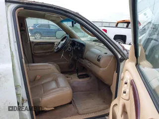2000 Dodge Durango with VIN 1B4HS28N2YF141487, listed as a IAAI auction lot 42119907 with 244,752 mi miles and . Bid and sale history available at DreamBid. Image 5.