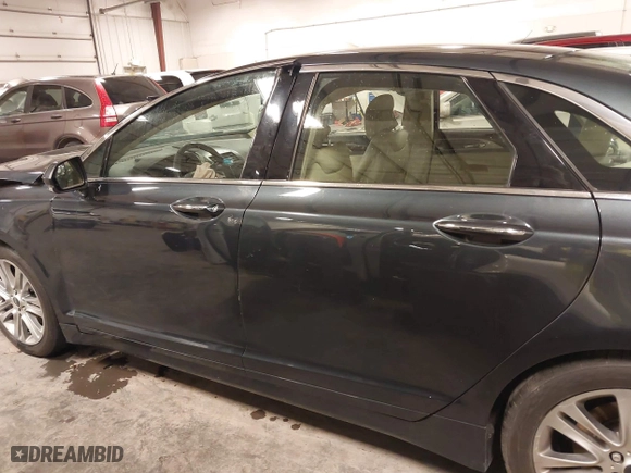2013 Lincoln MKZ with VIN 3LN6L2G91DR826746, listed as a IAAI auction lot 40977256 with 164,418 mi miles. Bid and sale history available at carsss.com. Image 15.