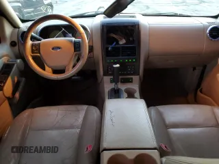 2006 Ford Explorer Limited z VIN 1FMEU75886UA38090, wystawiony jako Copart lot #84542404 z przebiegiem 231 921 mil mil oraz Szkoda całkowita • Salvage title. Historia ofert i sprzedaży dostępna na DreamBid. Obrazek 8.