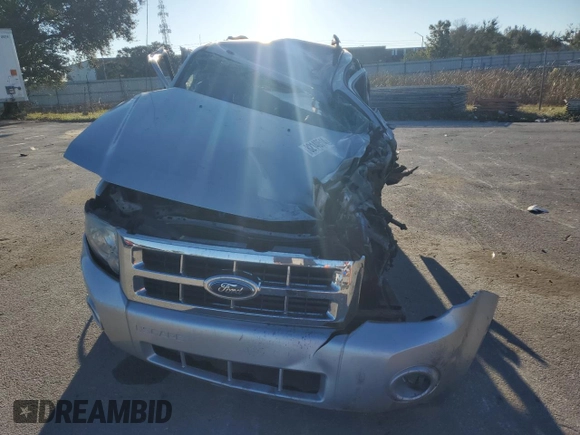 2012 Ford Escape XLT with VIN 1FMCU0D70CKC85800, listed as a Copart auction lot 82140514 with Not provided miles and Salvage title. Bid and sale history available at DreamBid. Image 5.